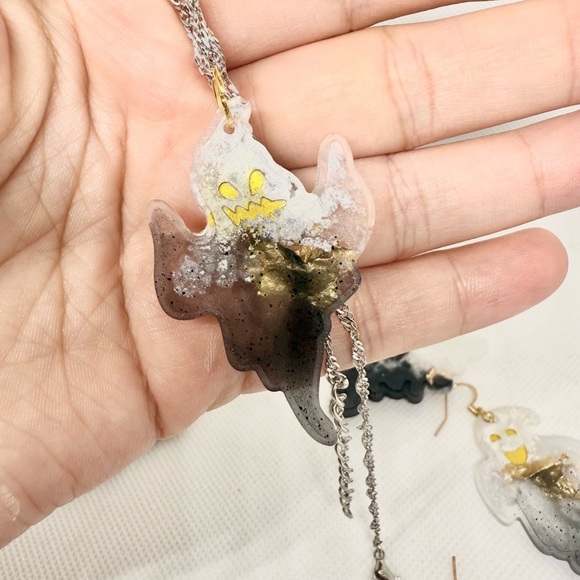 Handmade Ghost Earrings & Necklace Set – Unique Epoxy Art Jewelry - Picture 5 of 5